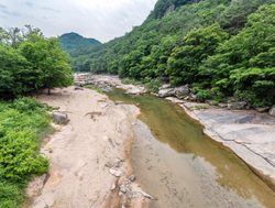 20210812220458 Songnisan National Park riverbed